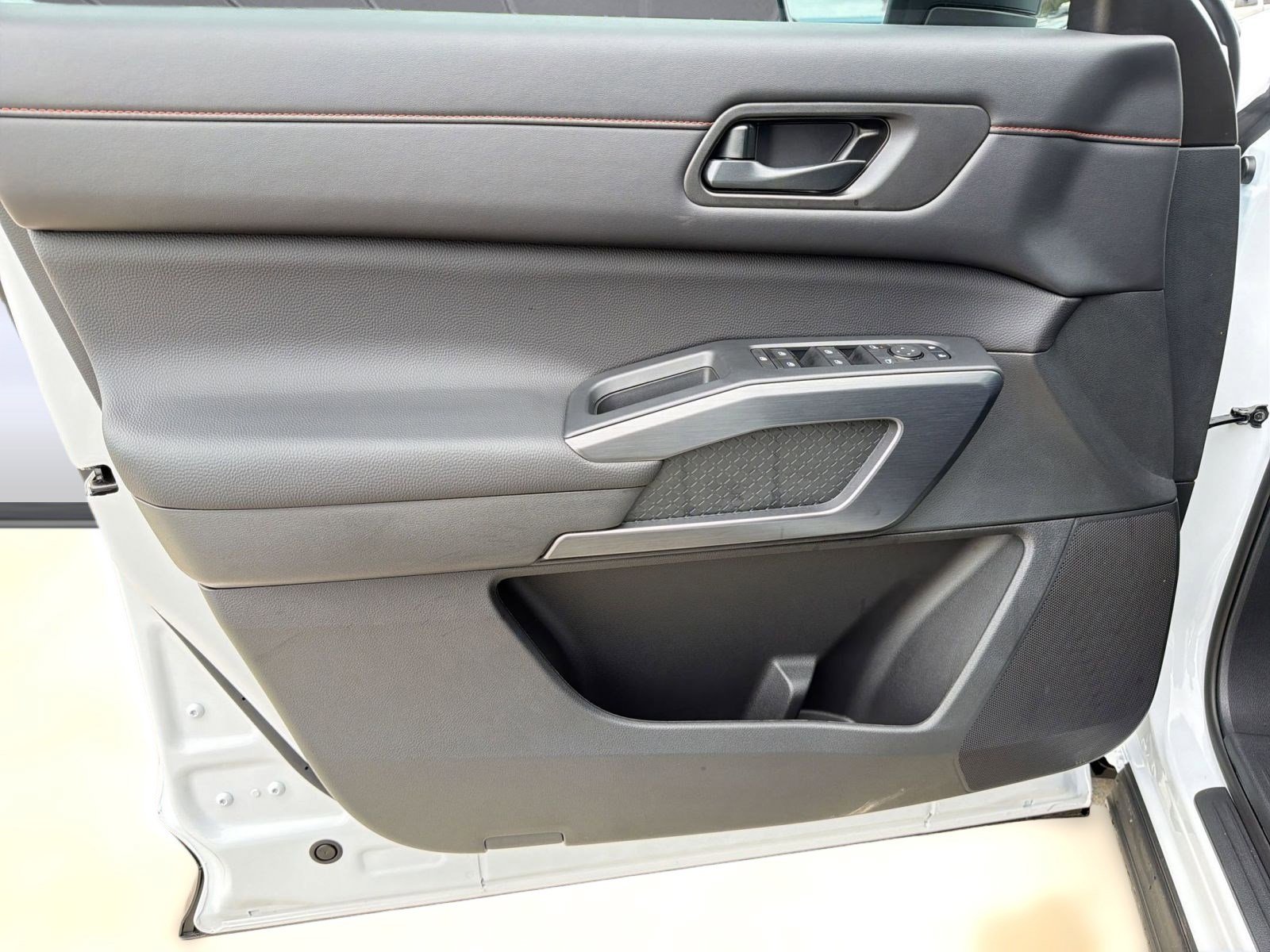 New 2026 Nissan Pathfinder Rock Creek image 21