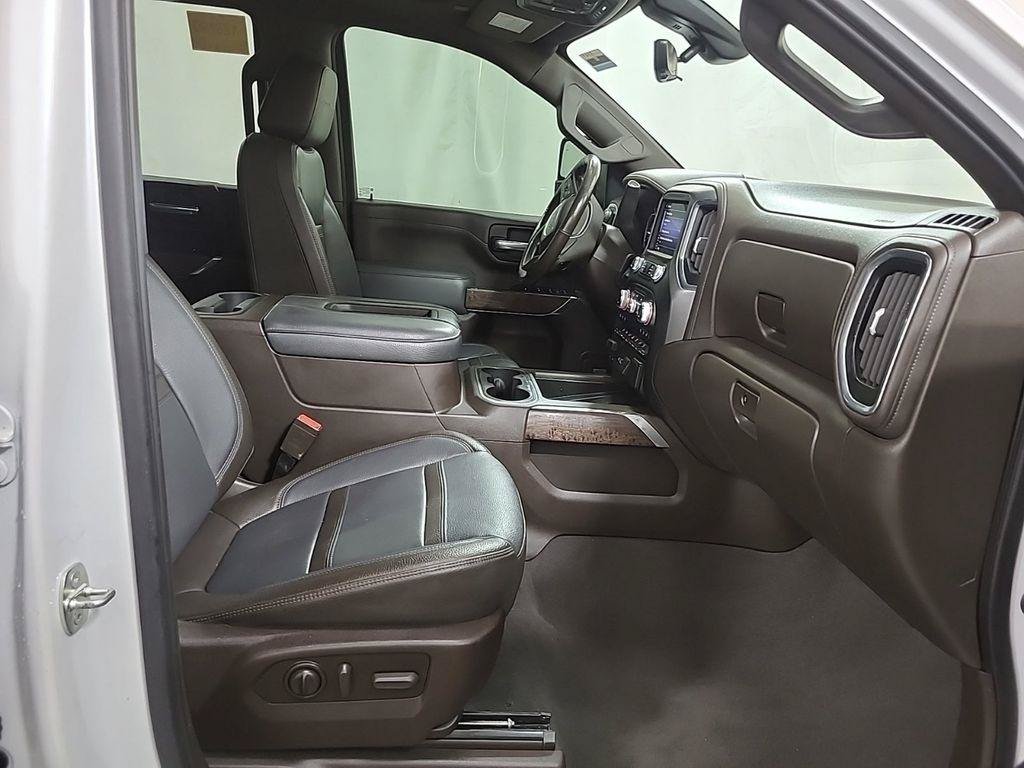 Used 2020 GMC Sierra 3500 Denali w/ Denali Ultimate Package AWD/4WD image 17