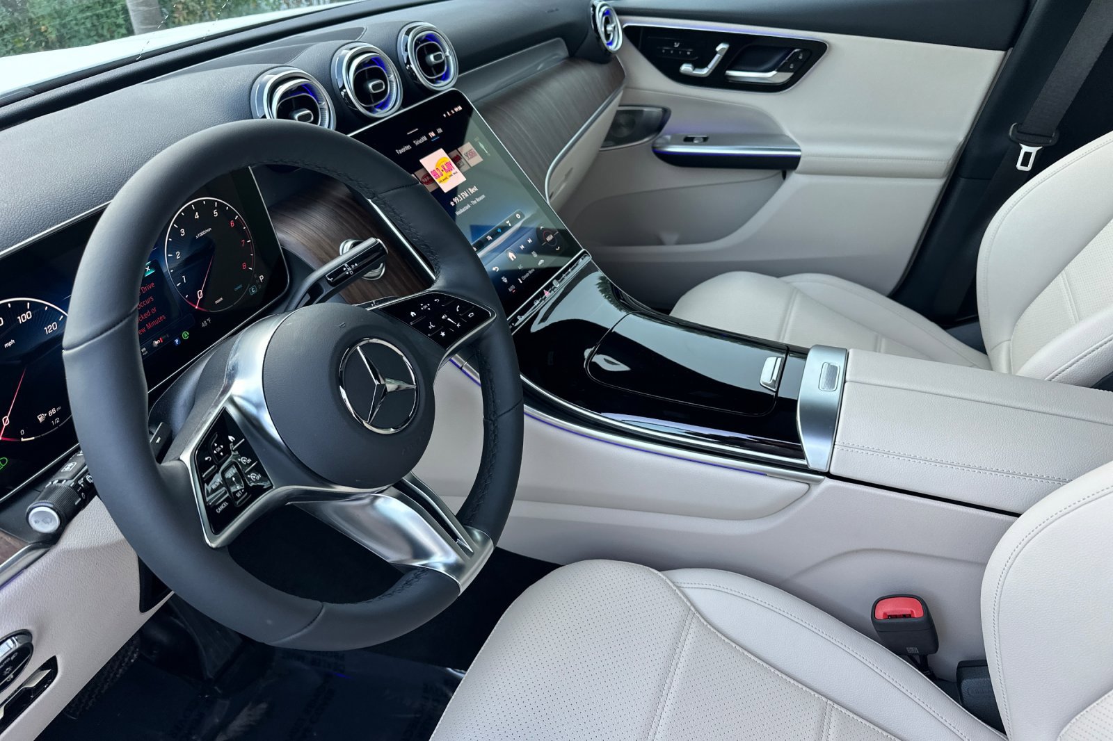 New 2026 Mercedes-Benz GLC 300 4MATIC image 10