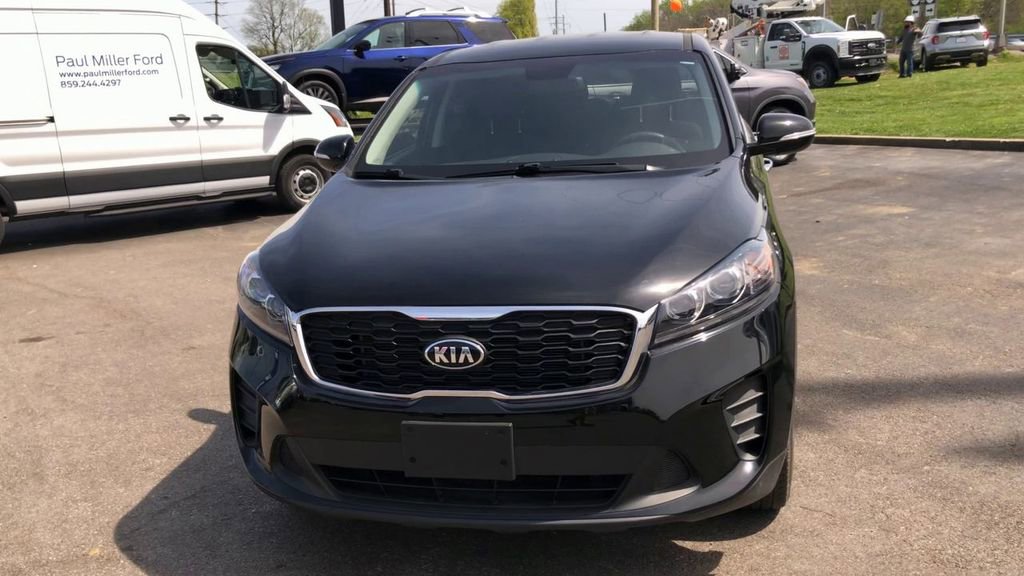 Used 2020 Kia Sorento LX FWD image 2