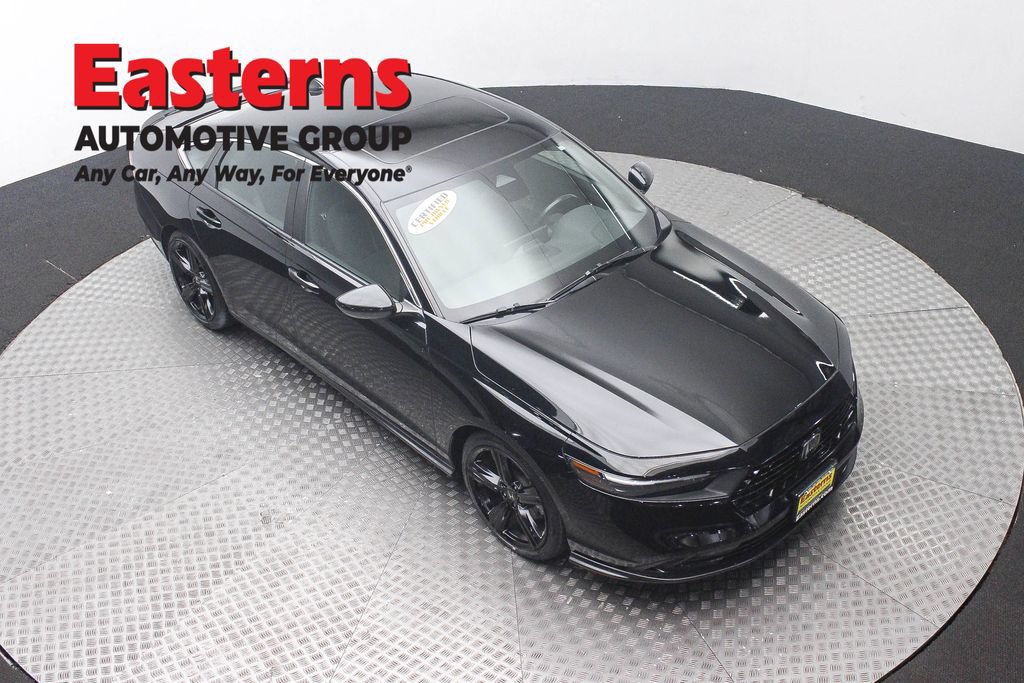 Used 2024 Honda Accord Sport image 3