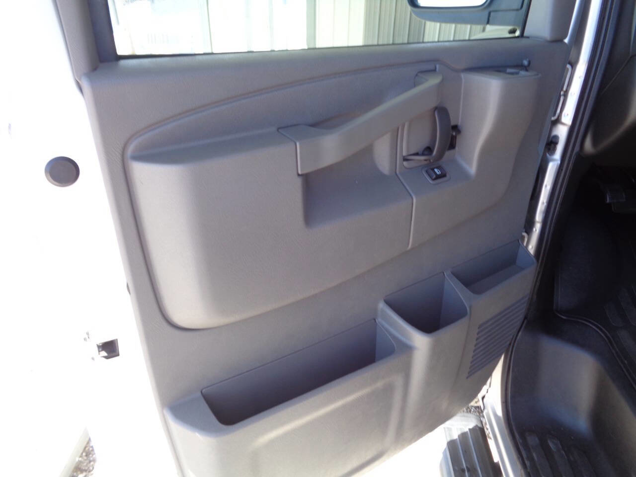 Used 2018 Chevrolet Express 2500 LT w/ LT Preferred Equipment Group RWD image 35