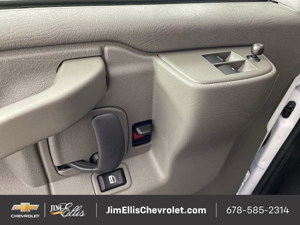 Used 2025 Chevrolet Express 3500 LS image 22