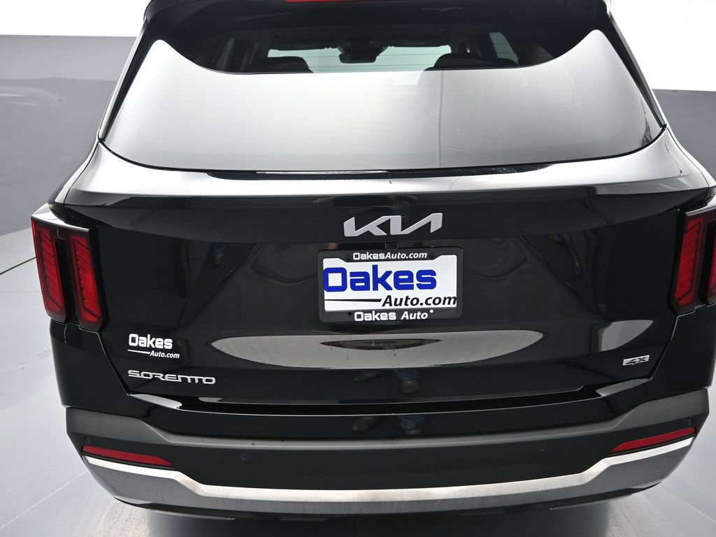 Certified 2026 Kia Sorento EX AWD/4WD image 33