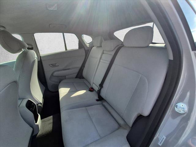 Used 2025 Hyundai Kona SEL AWD/4WD image 19