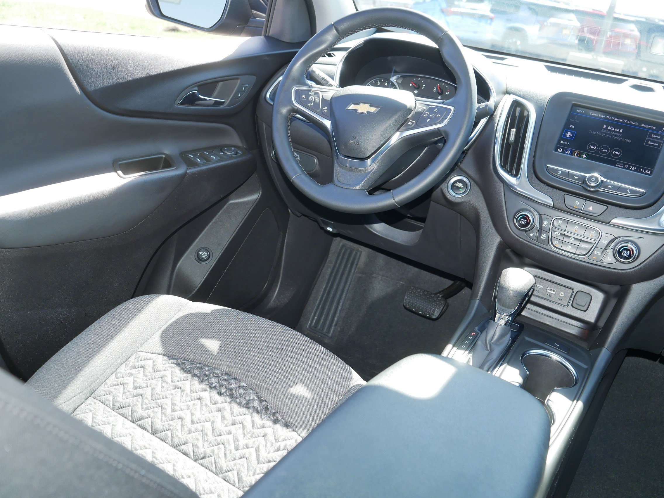 Used 2024 Chevrolet Equinox LT w/ LPO, Floor Liner Package AWD/4WD image 9