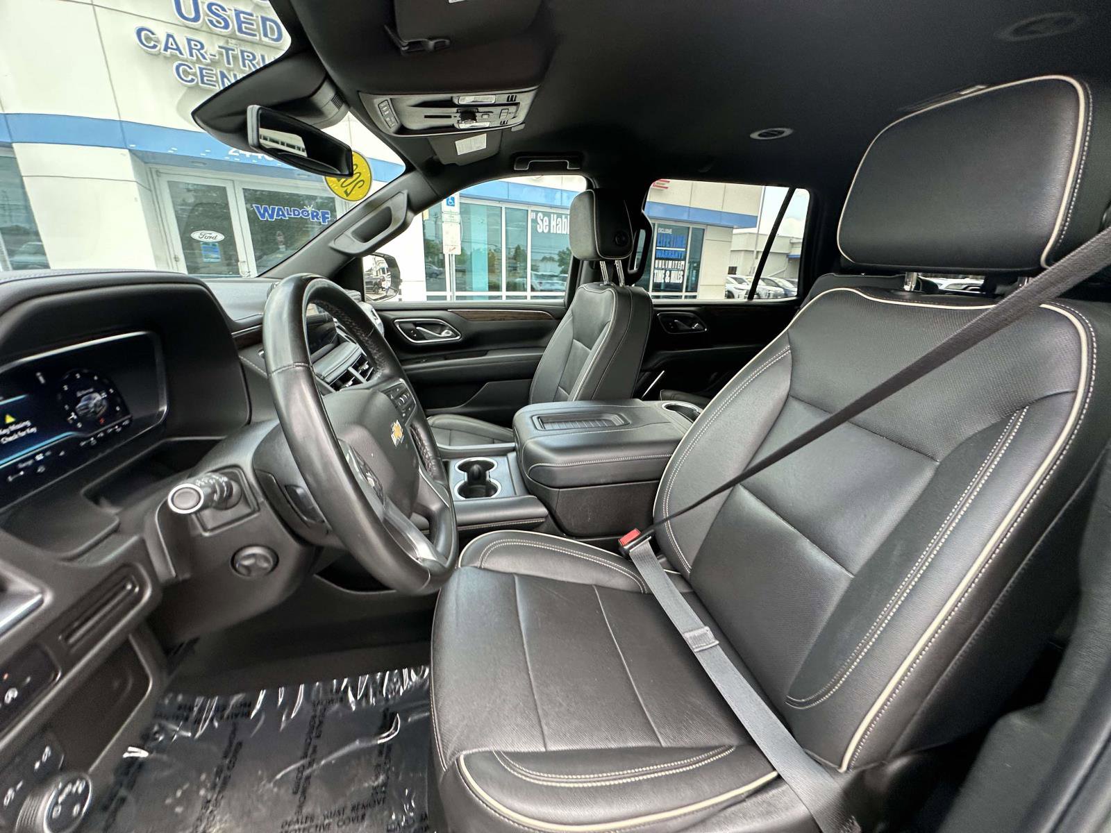 Used 2024 Chevrolet Tahoe Premier AWD/4WD image 18