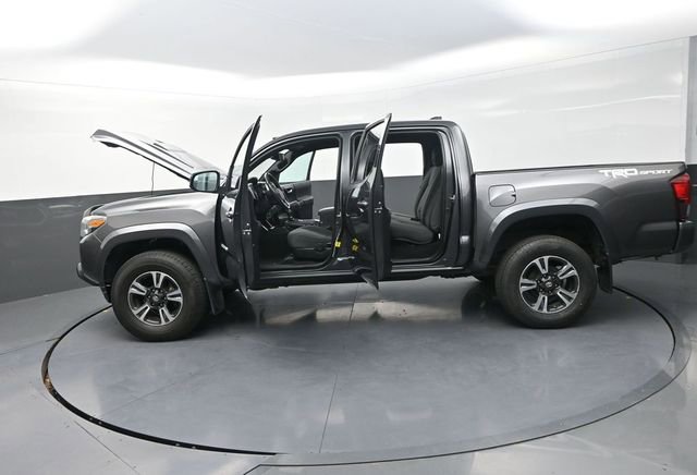 Used 2019 Toyota Tacoma TRD Sport image 44