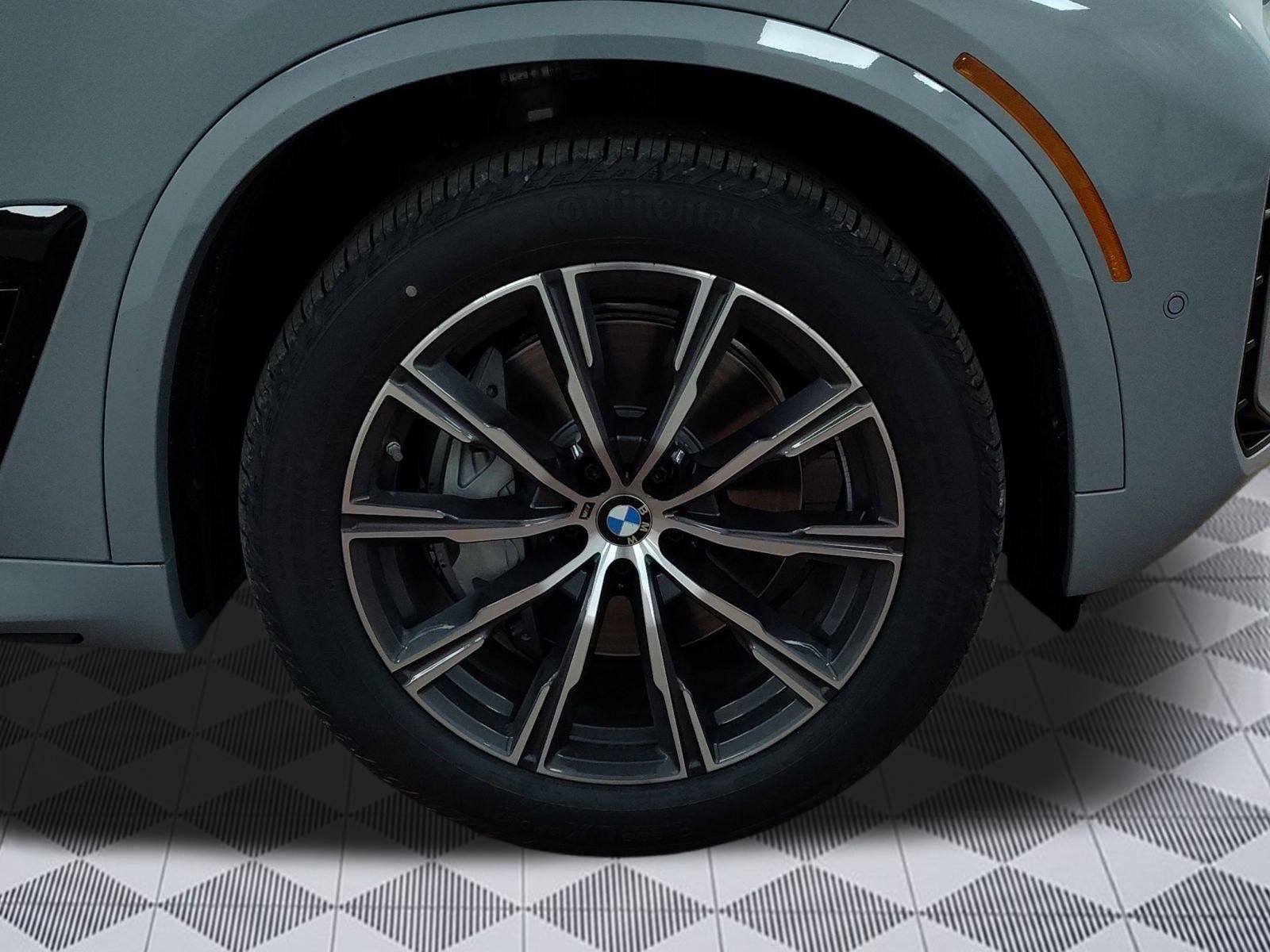 New 2026 BMW X5 xDrive50e image 11