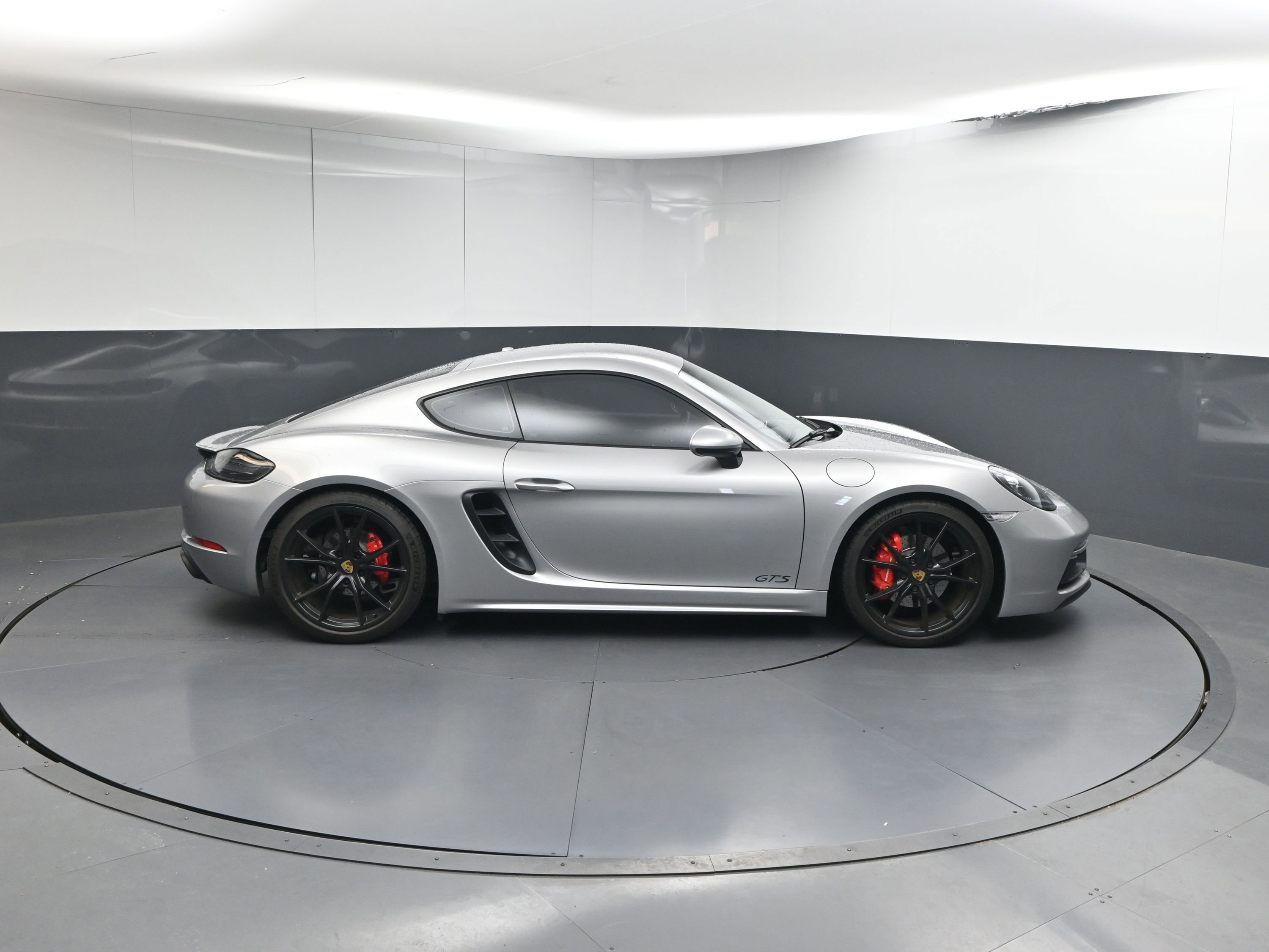 Certified 2019 Porsche 718 Cayman GTS image 26
