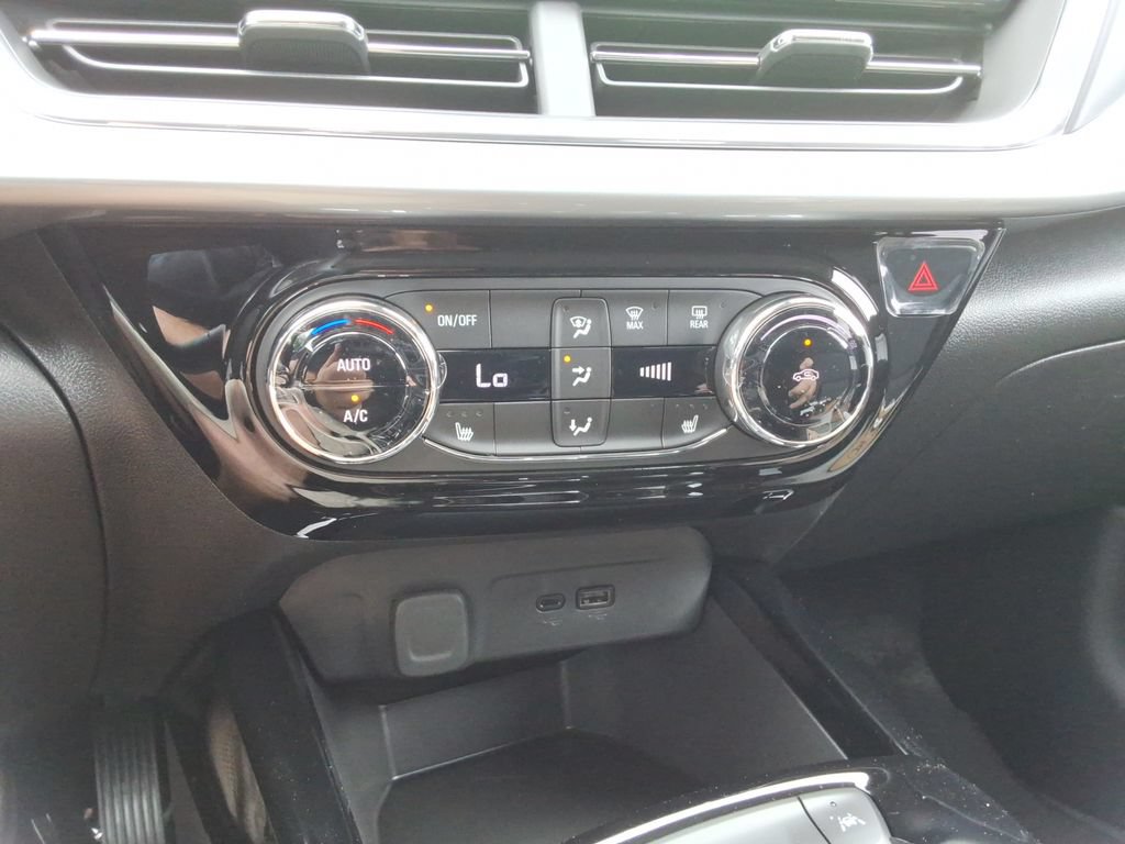 New 2026 Chevrolet Trax LT w/ Driver Confidence Package FWD image 29