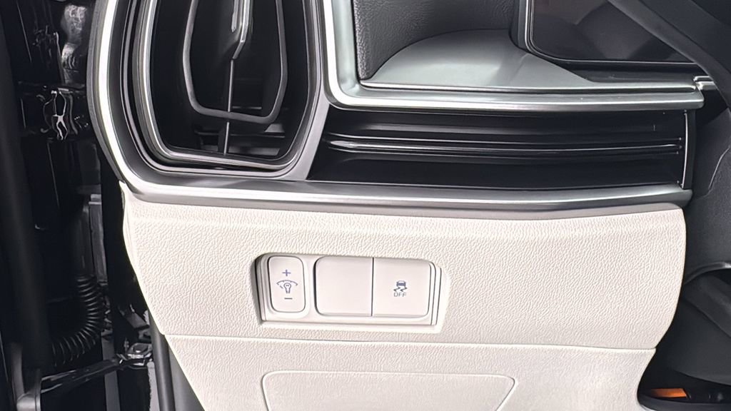 New 2025 Kia Sorento S image 32