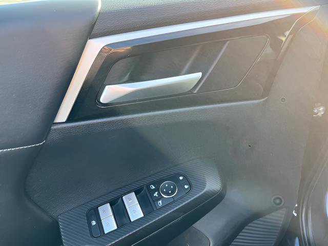 Used 2023 Mitsubishi Outlander SE image 10