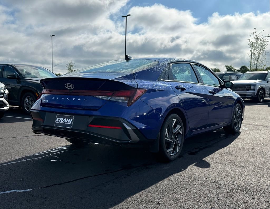 Certified 2025 Hyundai Elantra Sport FWD image 5