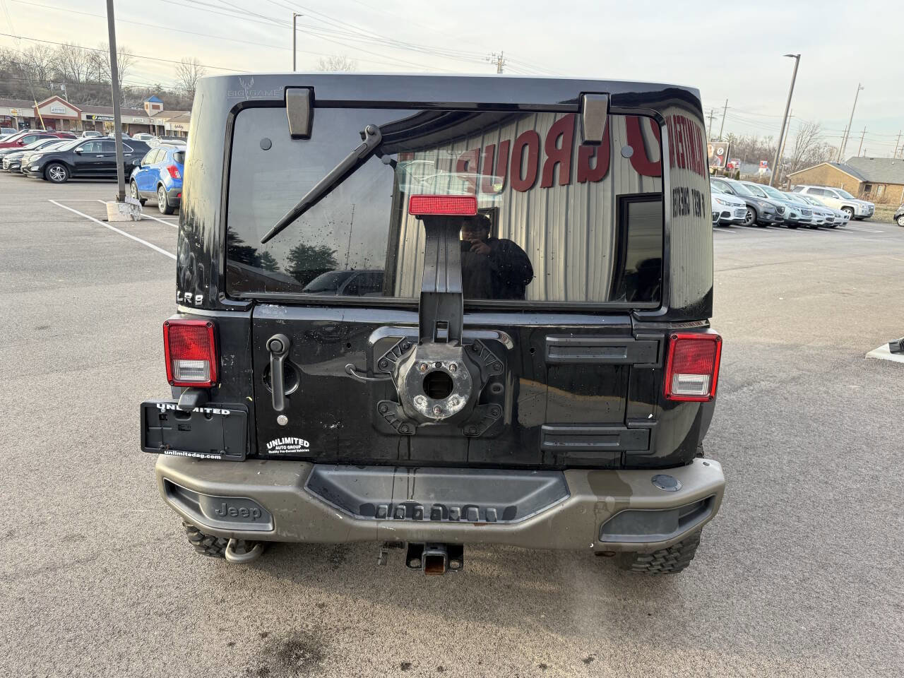 Used 2016 Jeep Wrangler Unlimited Sahara image 8