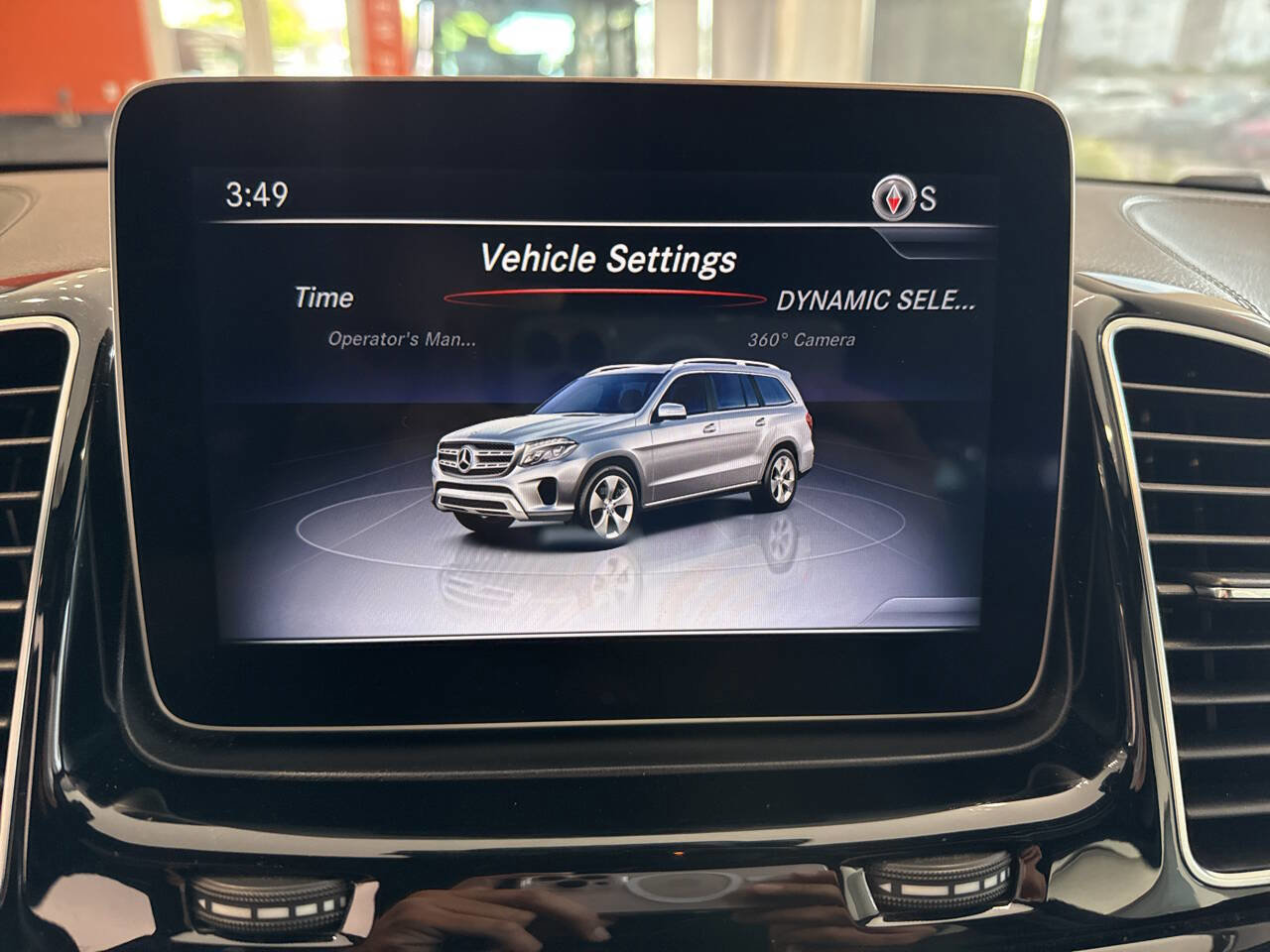 Used 2018 Mercedes-Benz GLS 450 4MATIC w/ Premium Package image 22