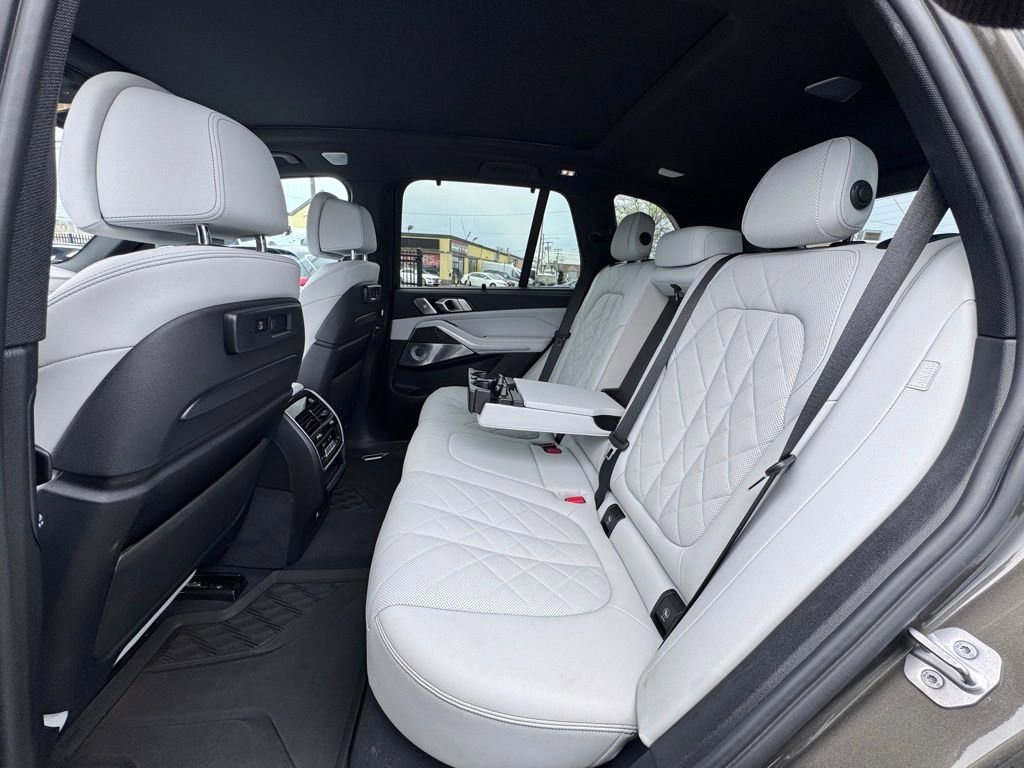 Used 2023 BMW X5 M50i w/ Executive Package AWD/4WD image 15