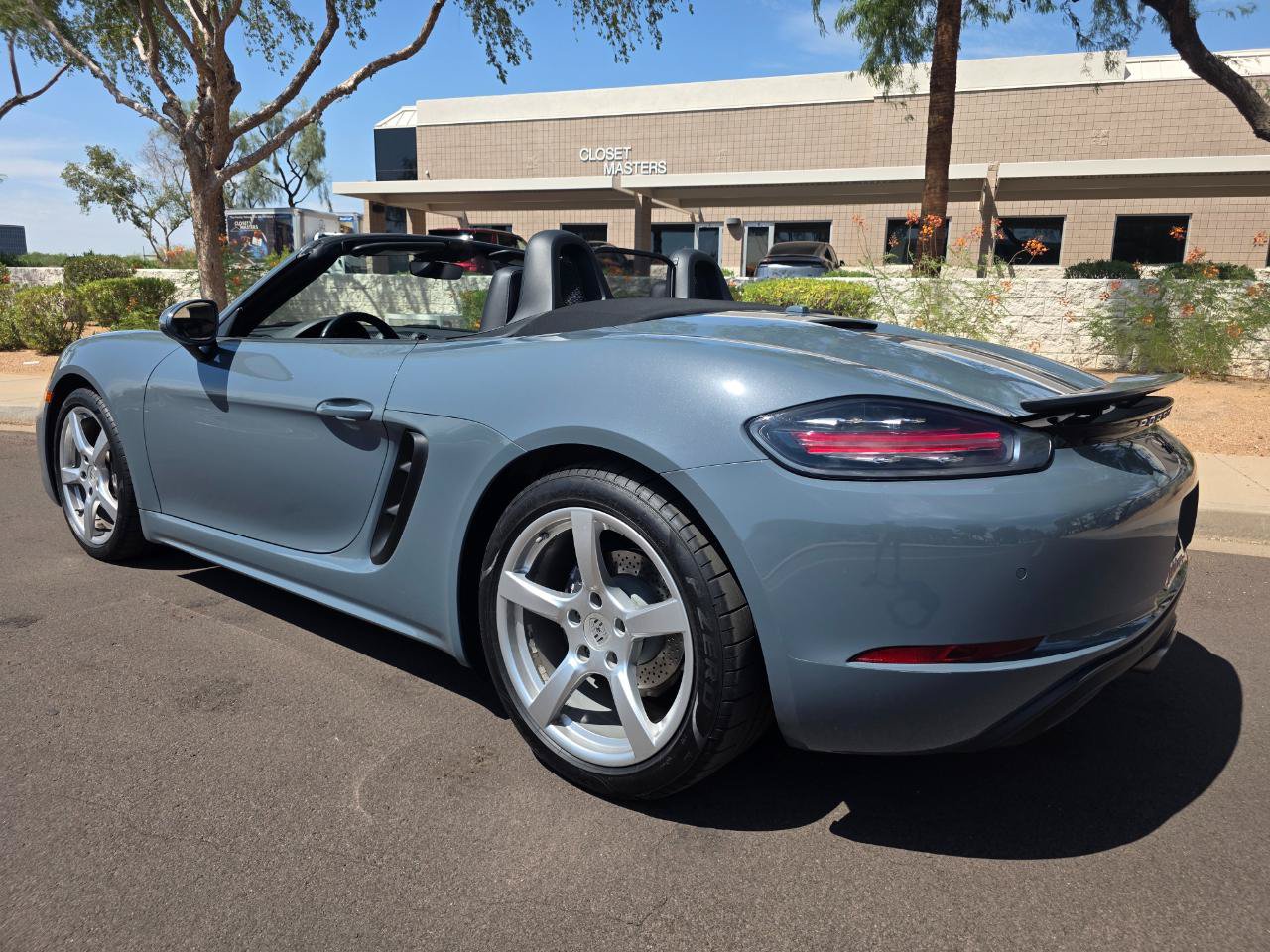 Used 2017 Porsche 718 Boxster RWD image 8