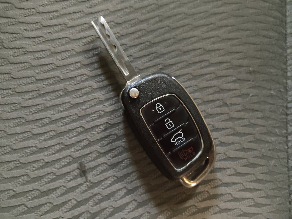 Used 2017 Hyundai Santa Fe SE image 32