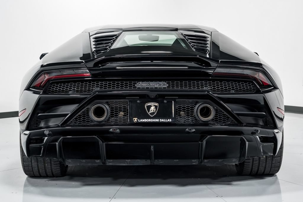 Used 2020 Lamborghini Huracan EVO RWD image 4