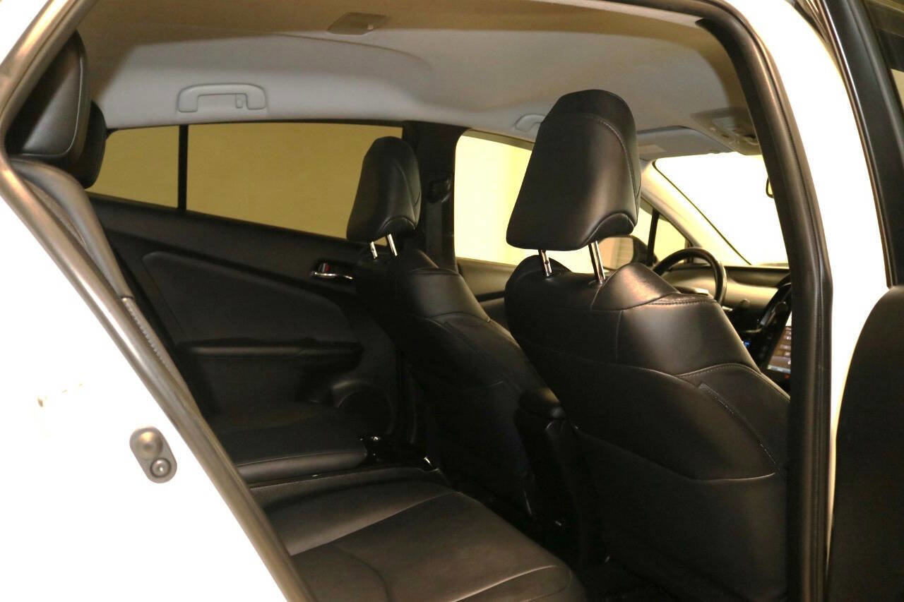 Used 2017 Toyota Prius Prime Advanced image 74