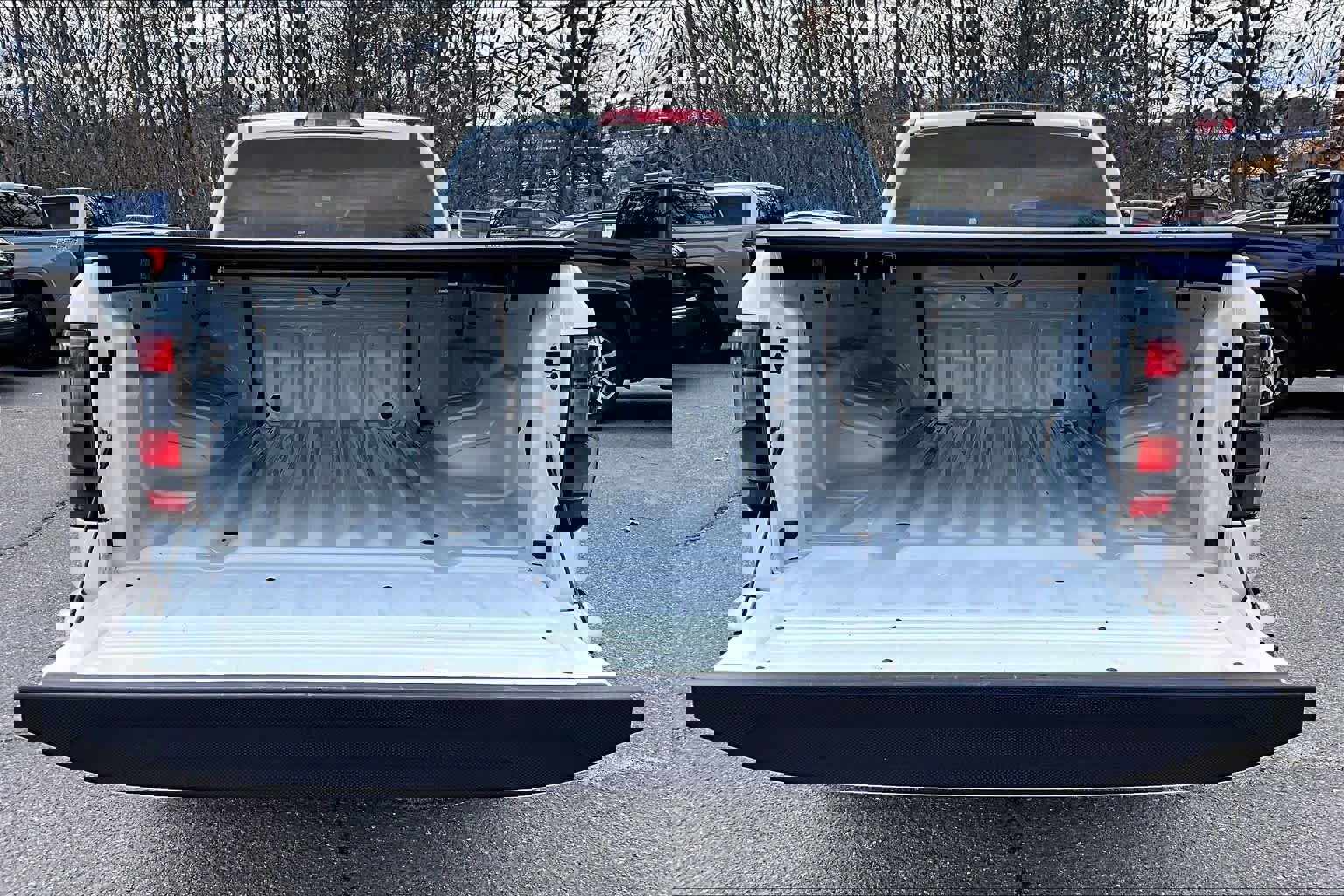 Used 2025 Nissan Frontier SV image 30