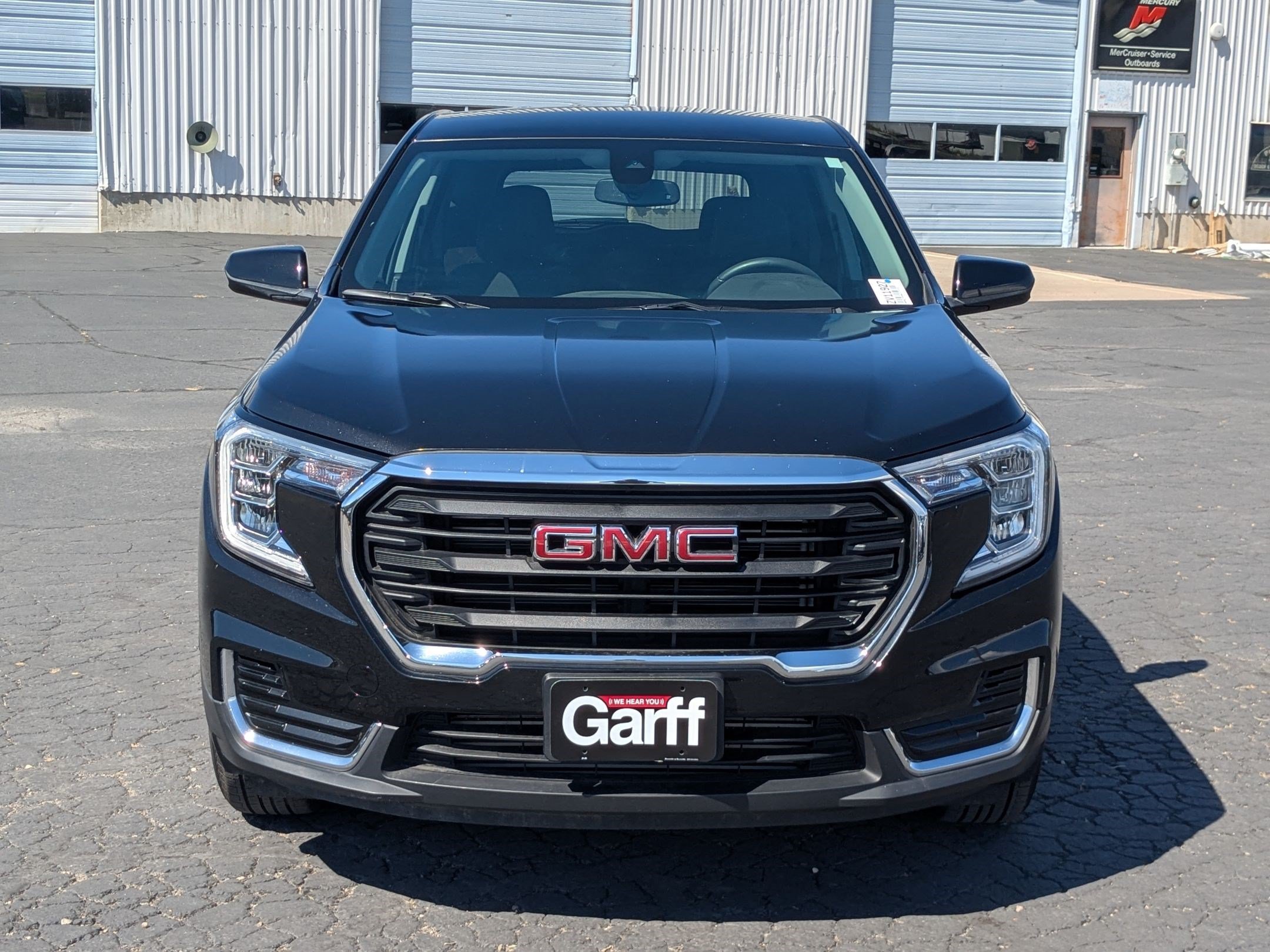 Used 2024 GMC Terrain SLE AWD/4WD image 9
