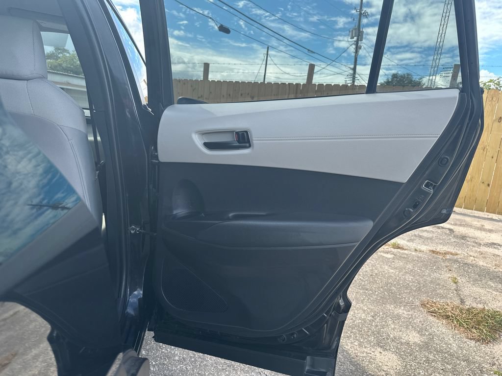 Used 2022 Toyota Corolla Cross L FWD image 14