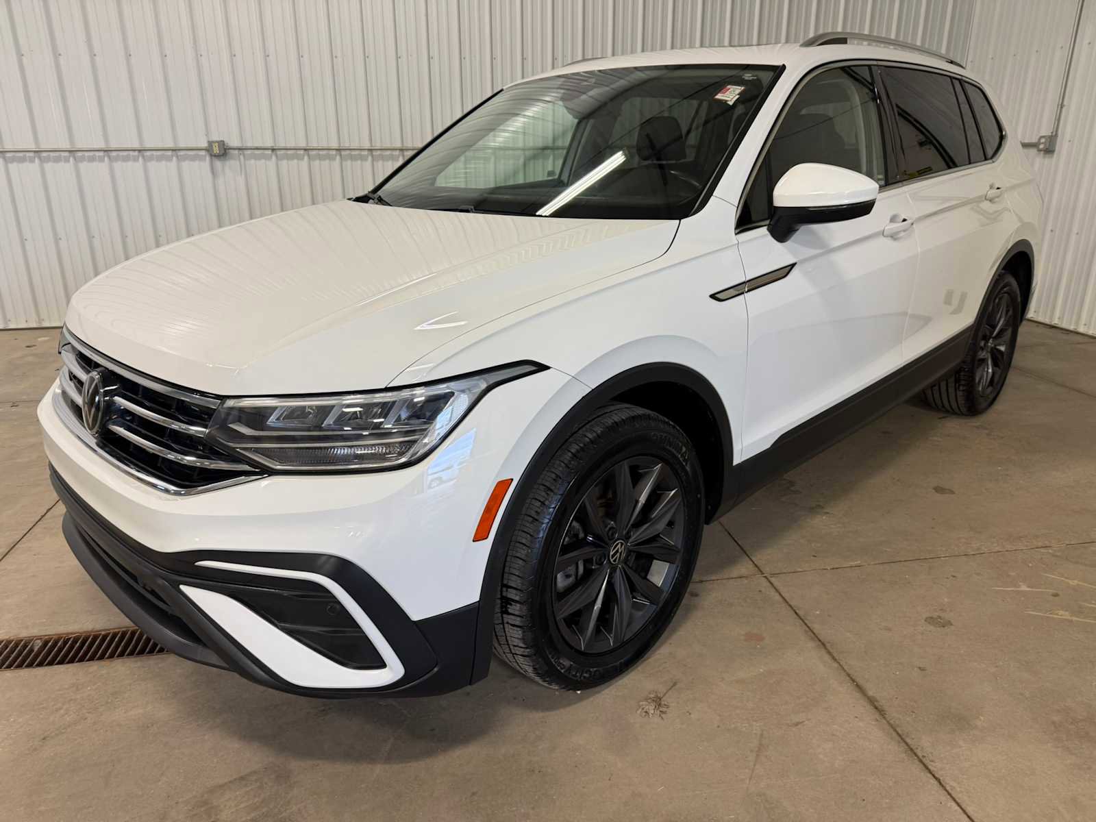 Certified 2022 Volkswagen Tiguan SE FWD image 6