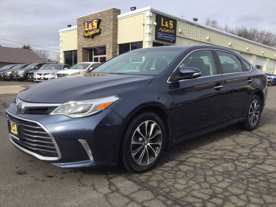 Used 2017 Toyota Avalon XLE Premium w/ All Weather Liner Package