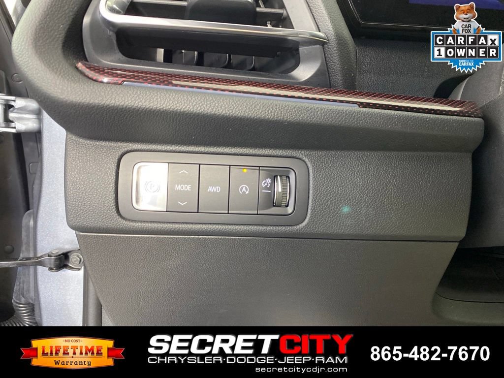 Used 2026 Chevrolet Traverse Z71 AWD/4WD image 13