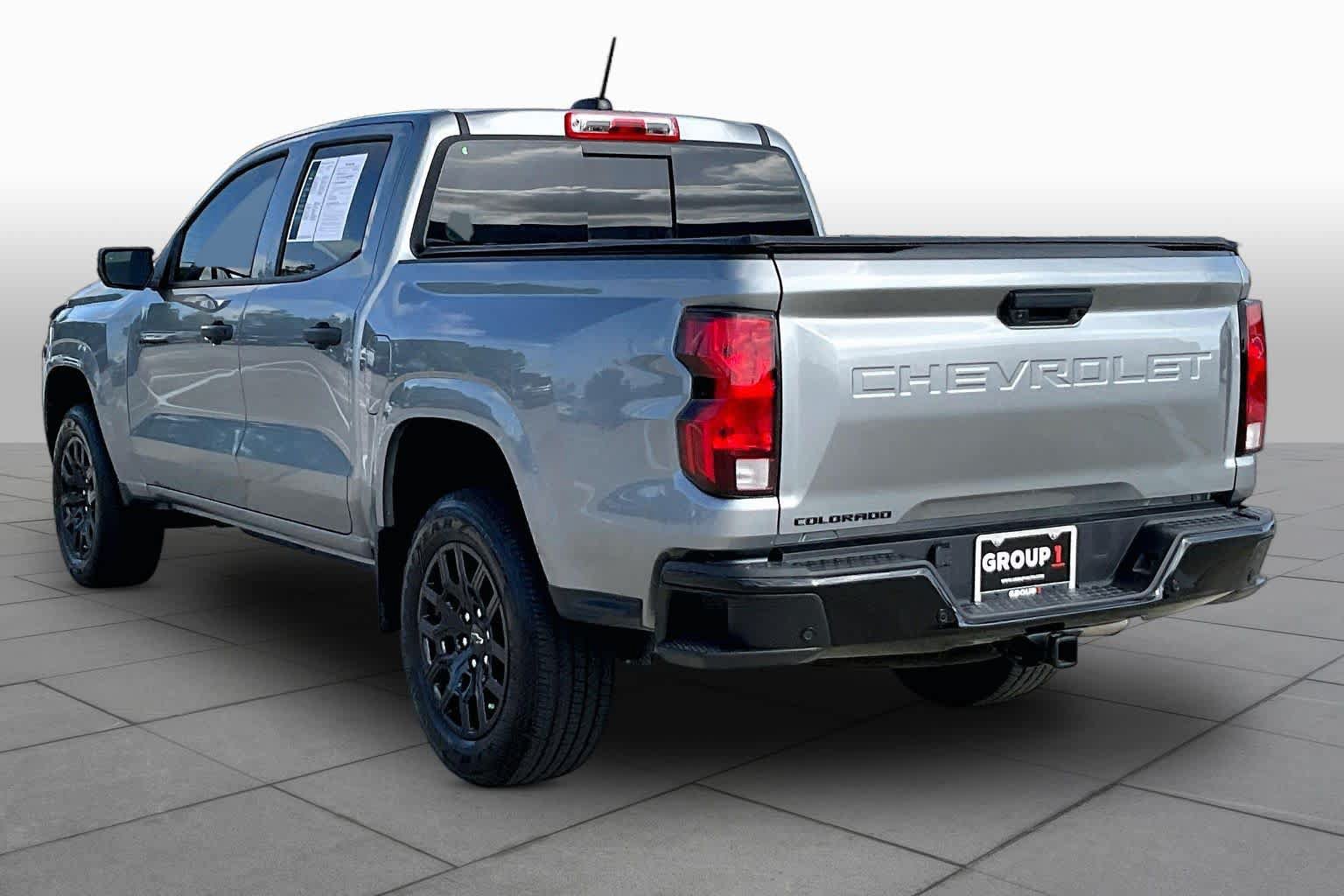 Used 2025 Chevrolet Colorado W/T w/ WT Custom Package RWD image 11