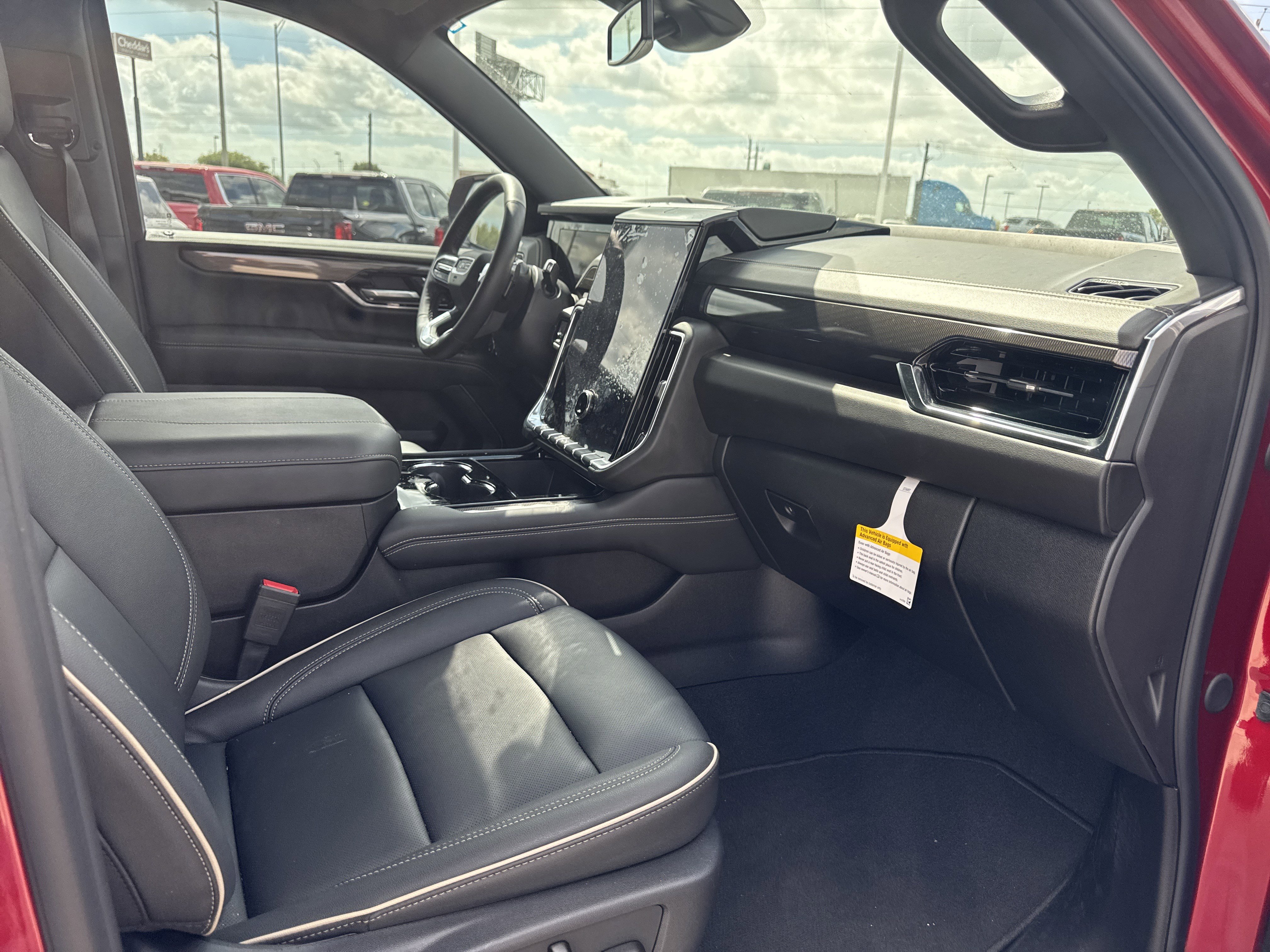 Used 2026 GMC Yukon Elevation image 12