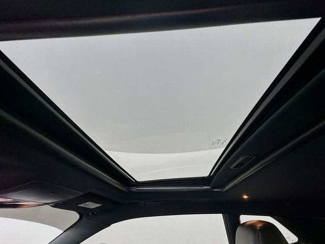 Used 2023 Dodge Challenger R/T w/ Plus Package image 21