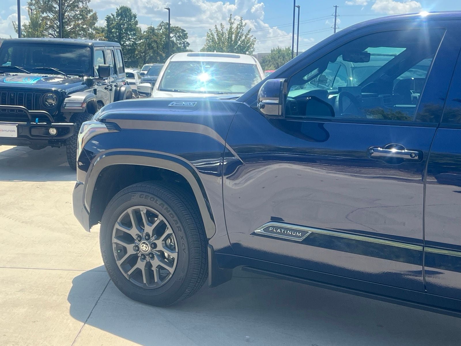 Used 2025 Toyota Tundra Platinum AWD/4WD image 8