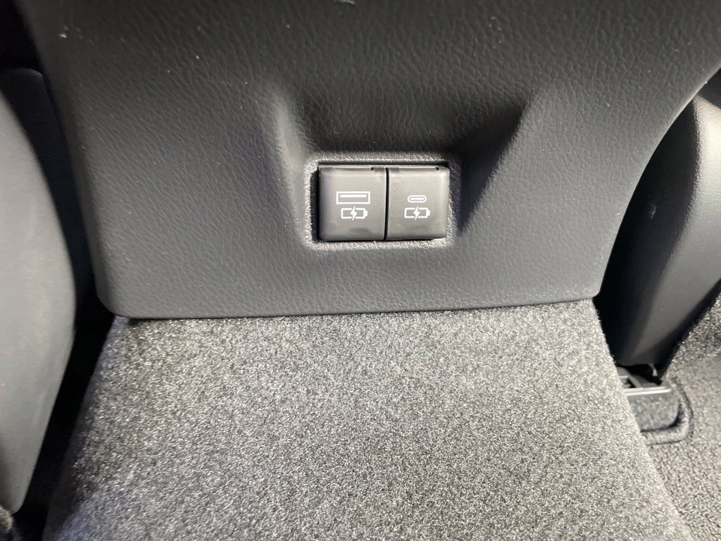 New 2026 Toyota Camry Hybrid FWD image 13