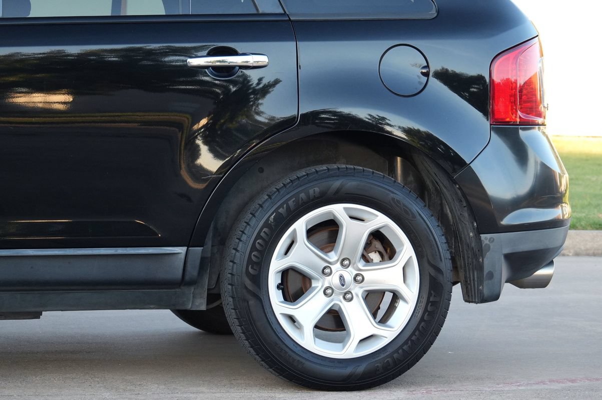 Used 2011 Ford Edge SEL w/ 202A Rapid Spec Order Code FWD image 24