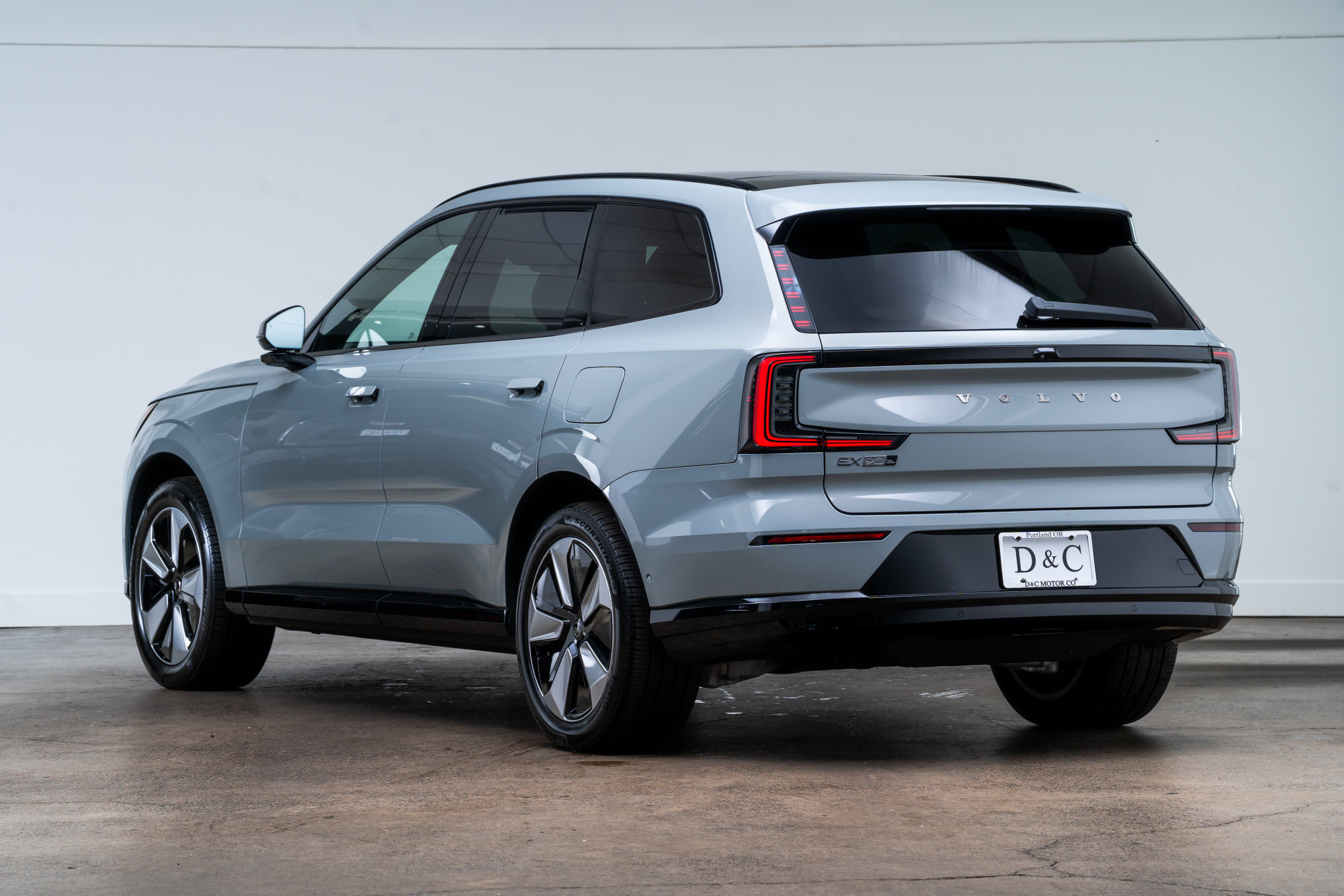 Used 2025 Volvo EX90 Plus AWD/4WD image 5