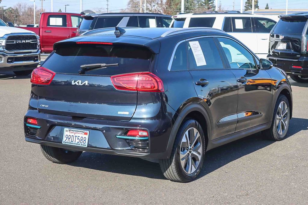 Used 2022 Kia Niro EX Premium image 4