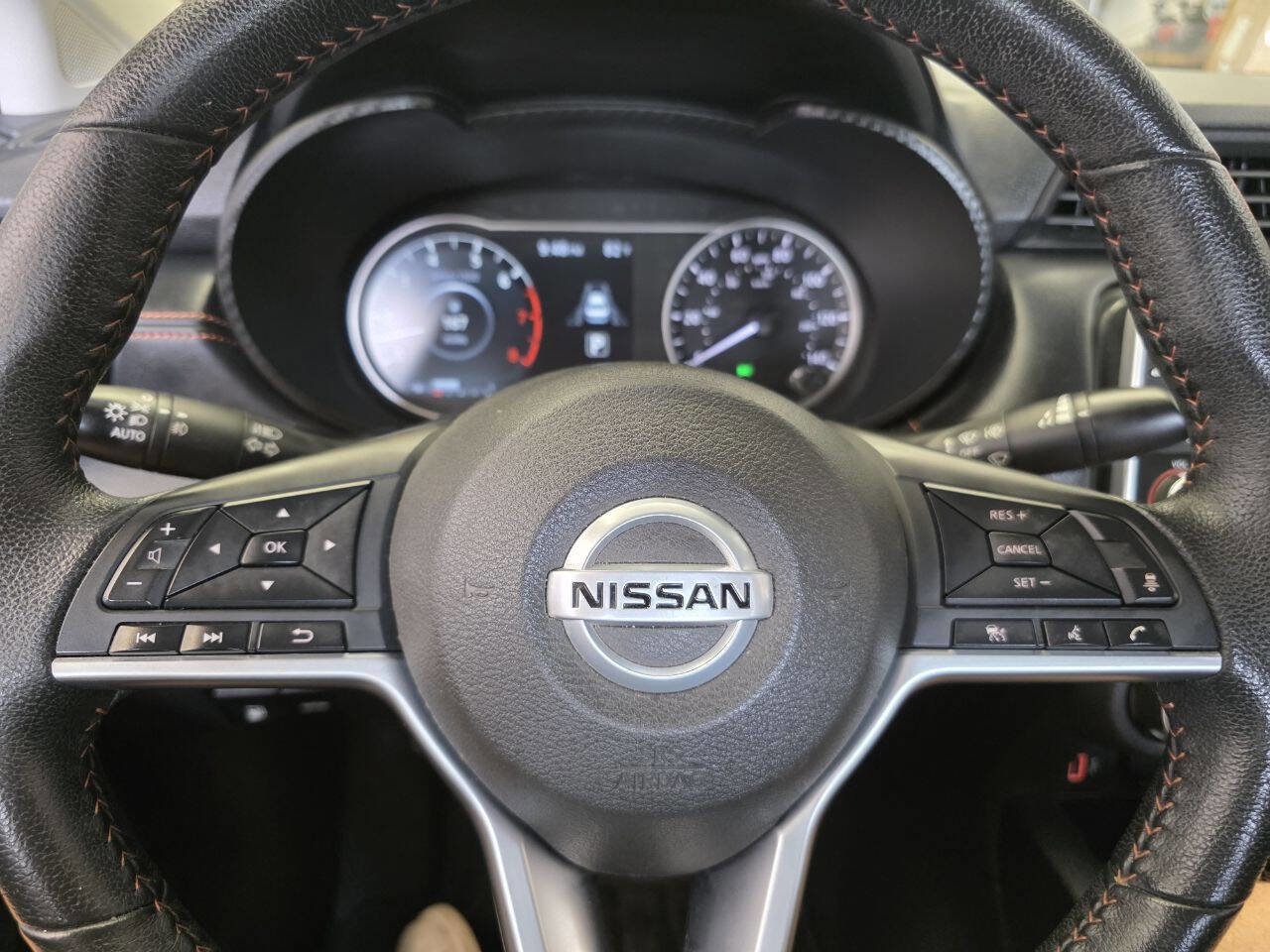 Used 2021 Nissan Versa SR w/ Convenience Package image 14