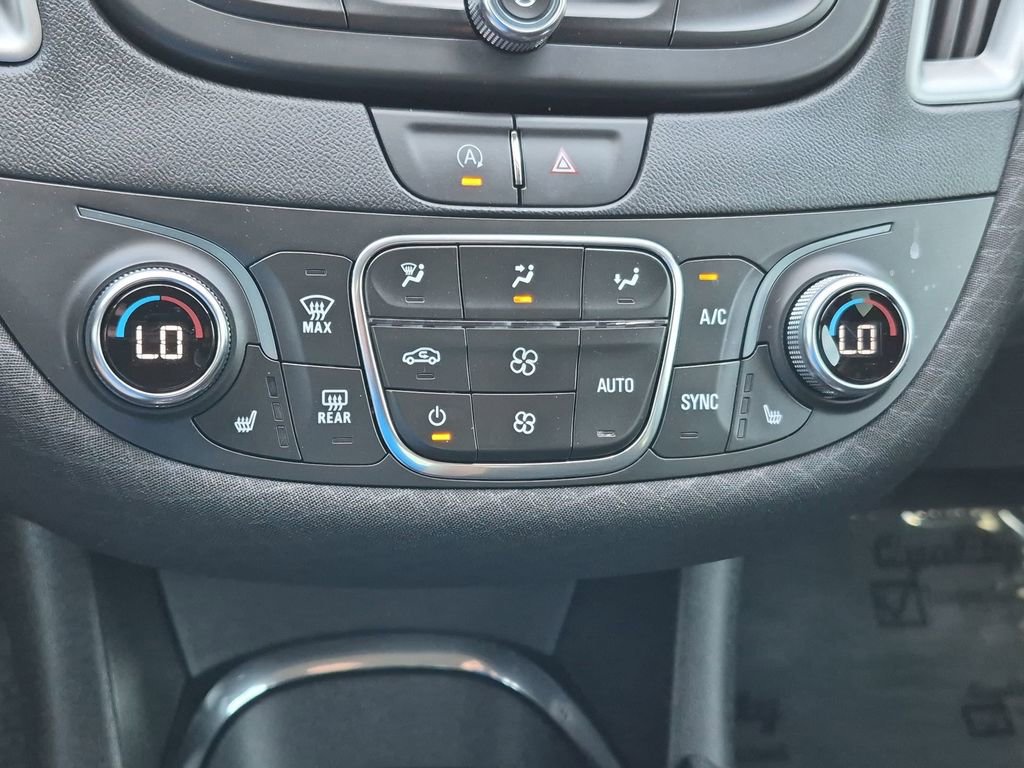 Used 2022 Chevrolet Malibu LT FWD image 18