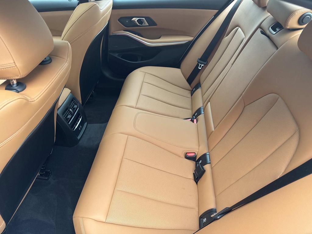 Used 2024 BMW 330i xDrive Sedan w/ Premium Package AWD/4WD image 14