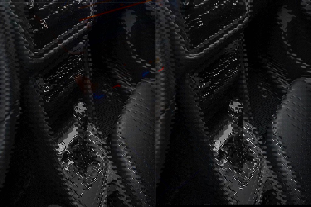 New 2024 Volkswagen Tiguan SE R-Line image 15