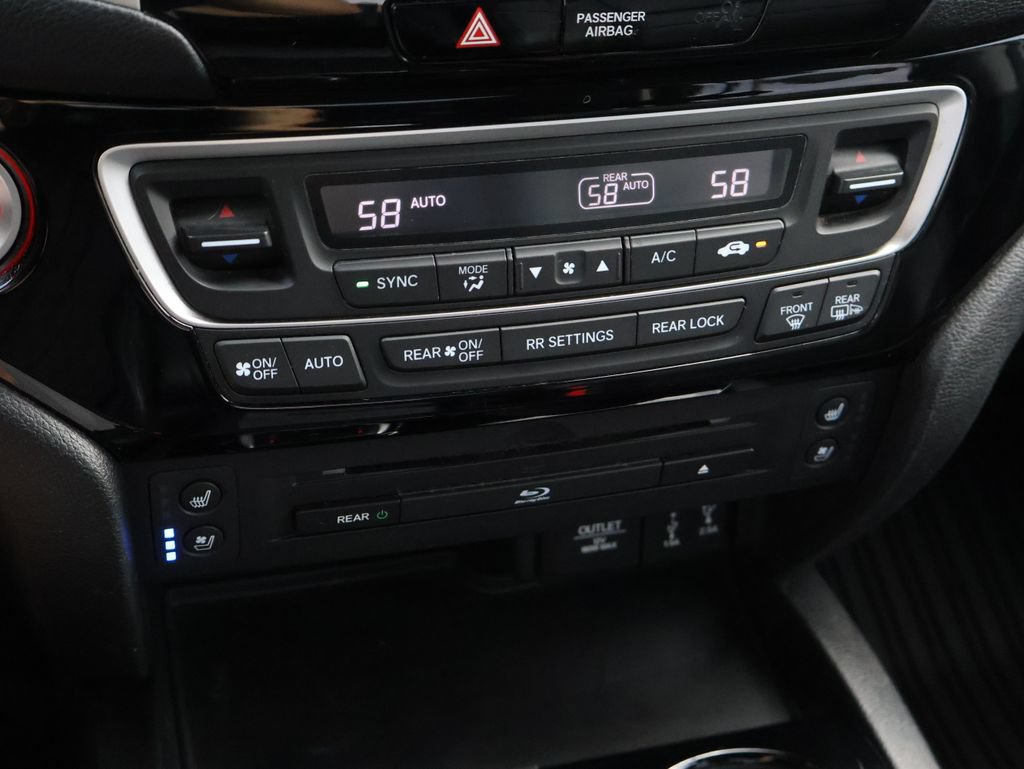 Certified 2017 Honda Pilot Elite image 25