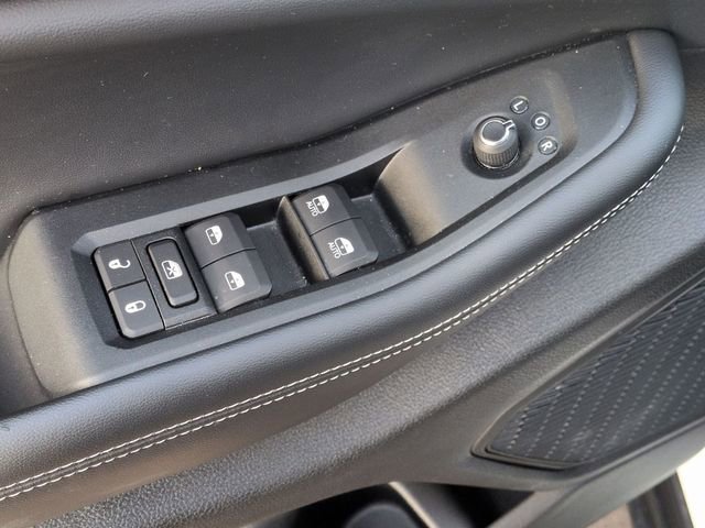 Certified 2025 Jeep Grand Cherokee Altitude image 15