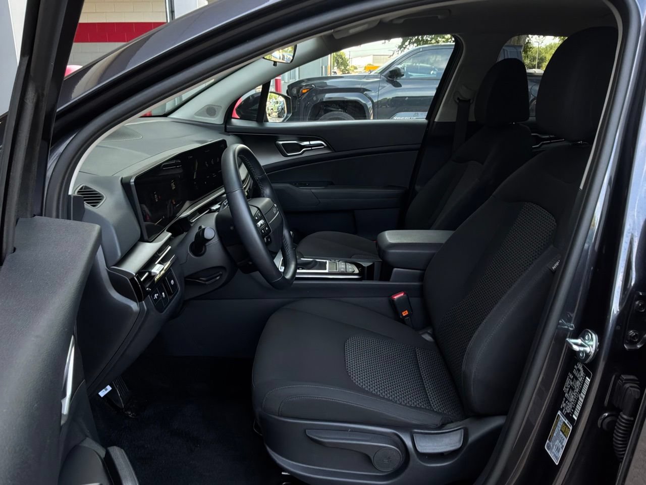 Used 2026 Kia Sportage LX FWD image 10