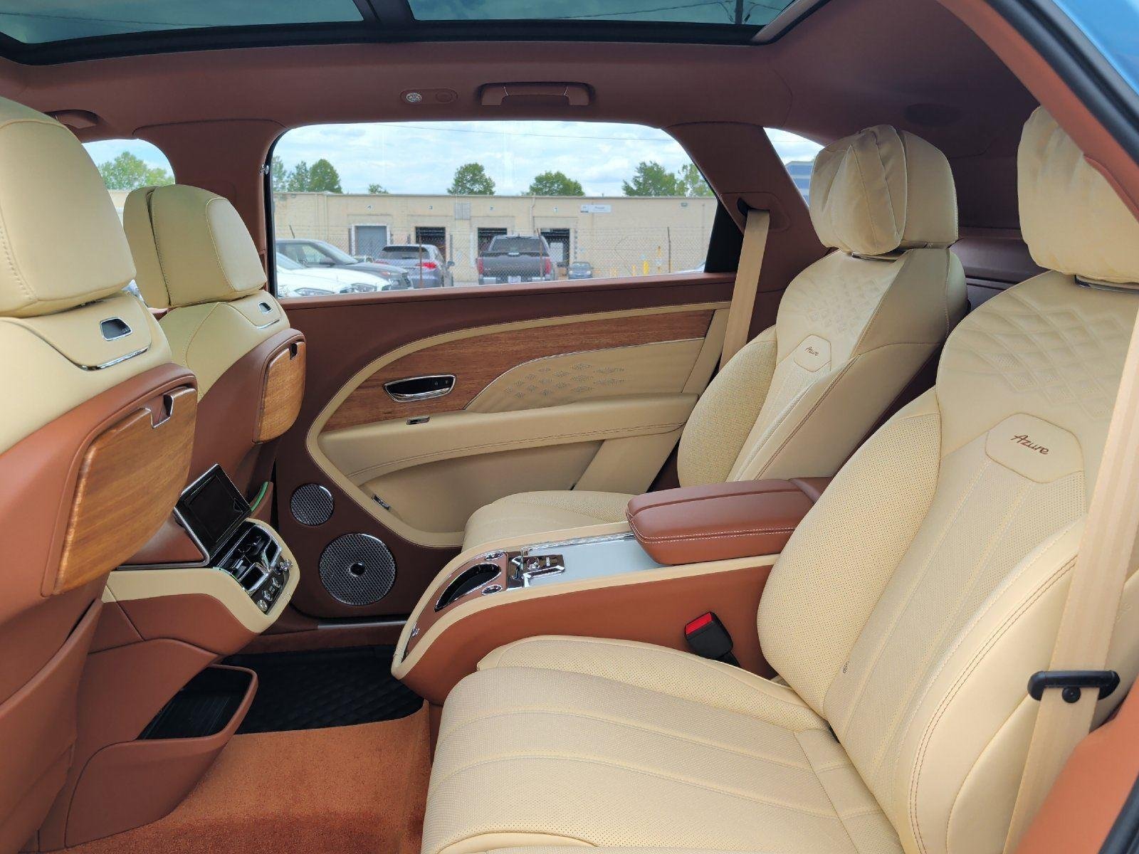 New 2026 Bentley Bentayga Extended Wheelbase AWD/4WD image 12