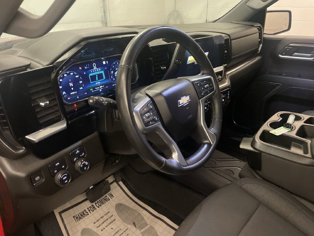 Used 2023 Chevrolet Silverado 1500 LT w/ Protection Package AWD/4WD image 4
