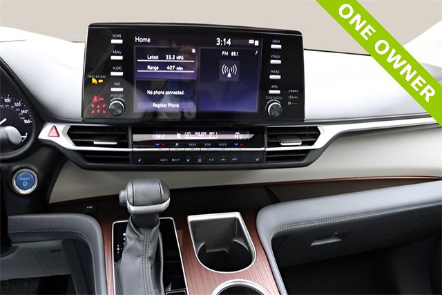 Used 2024 Toyota Sienna XLE image 24
