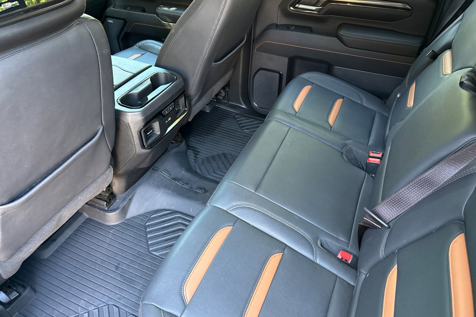 Used 2024 GMC Sierra 2500 AT4 w/ Max Trailering Package AWD/4WD image 15